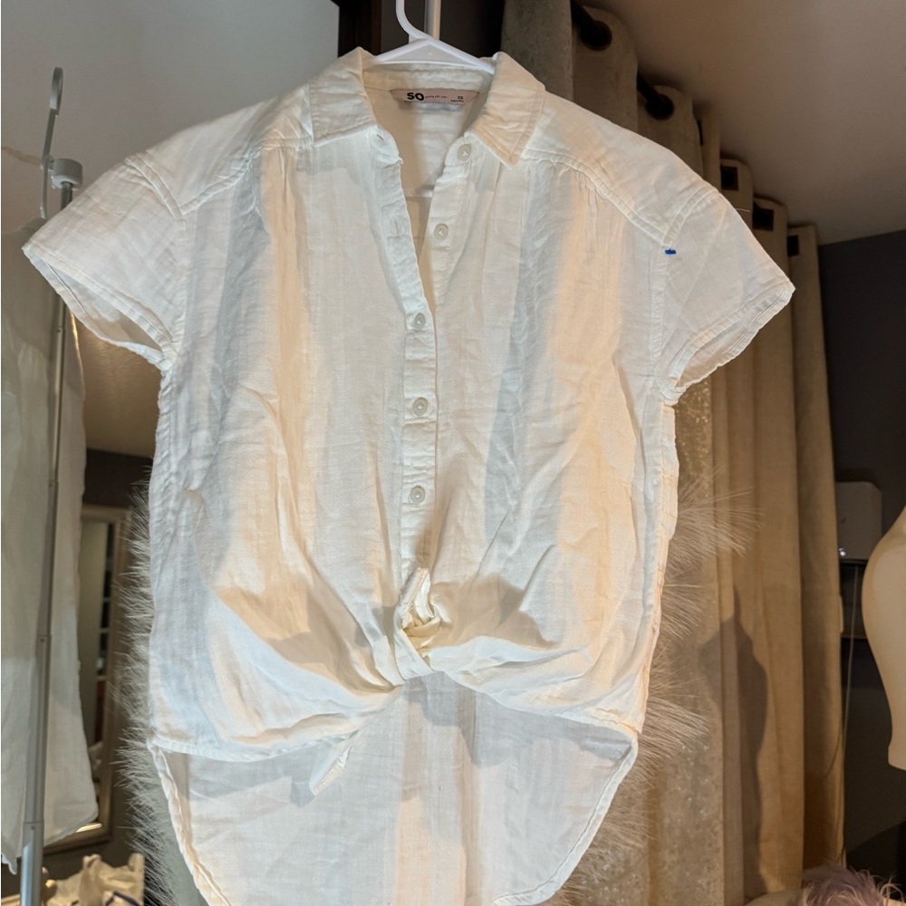 SO White Short‎ Sleeve Button-Up Shirt